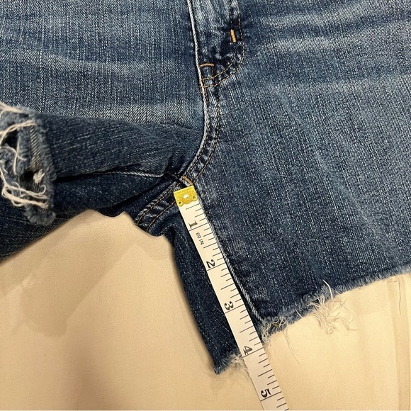 Madewell High rise Denim Frayed Hem Shorts Size 28 - Picture 10 of 10